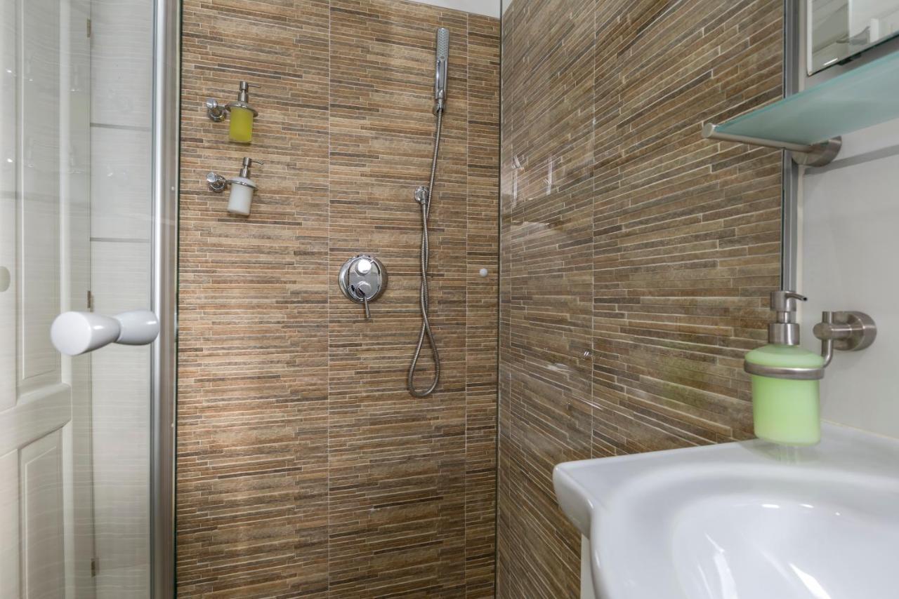 Tomadi Apartma *