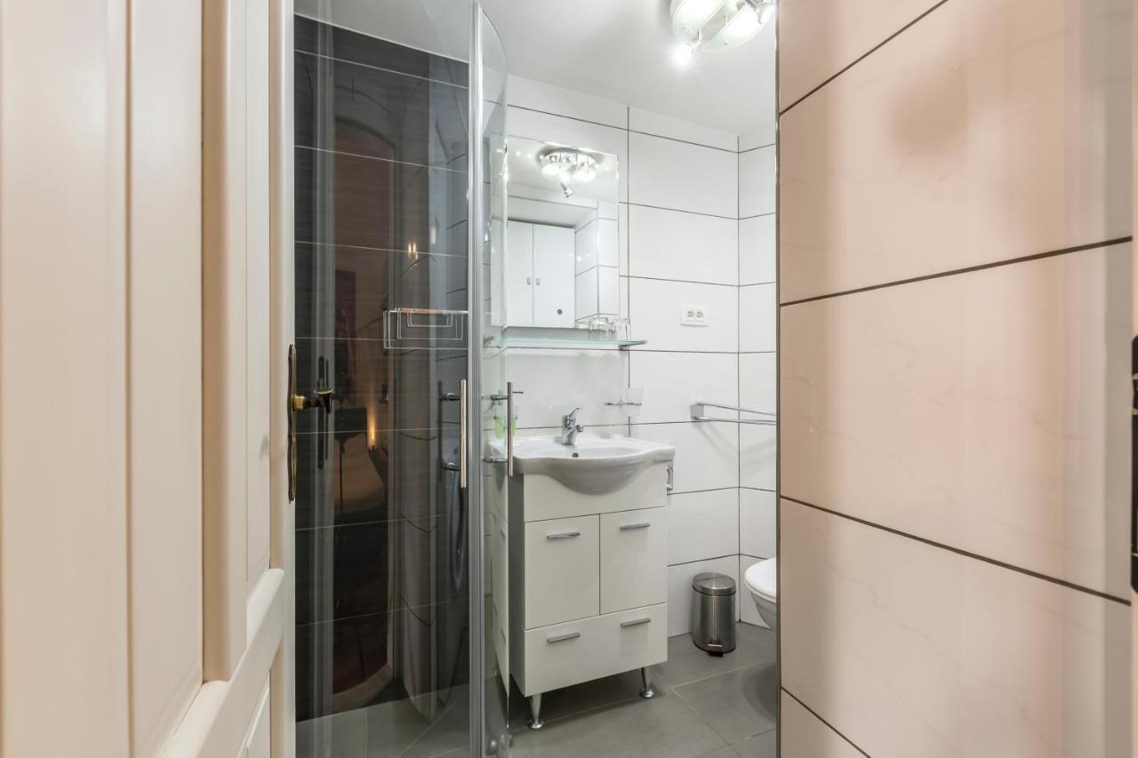 Tomadi Apartma *