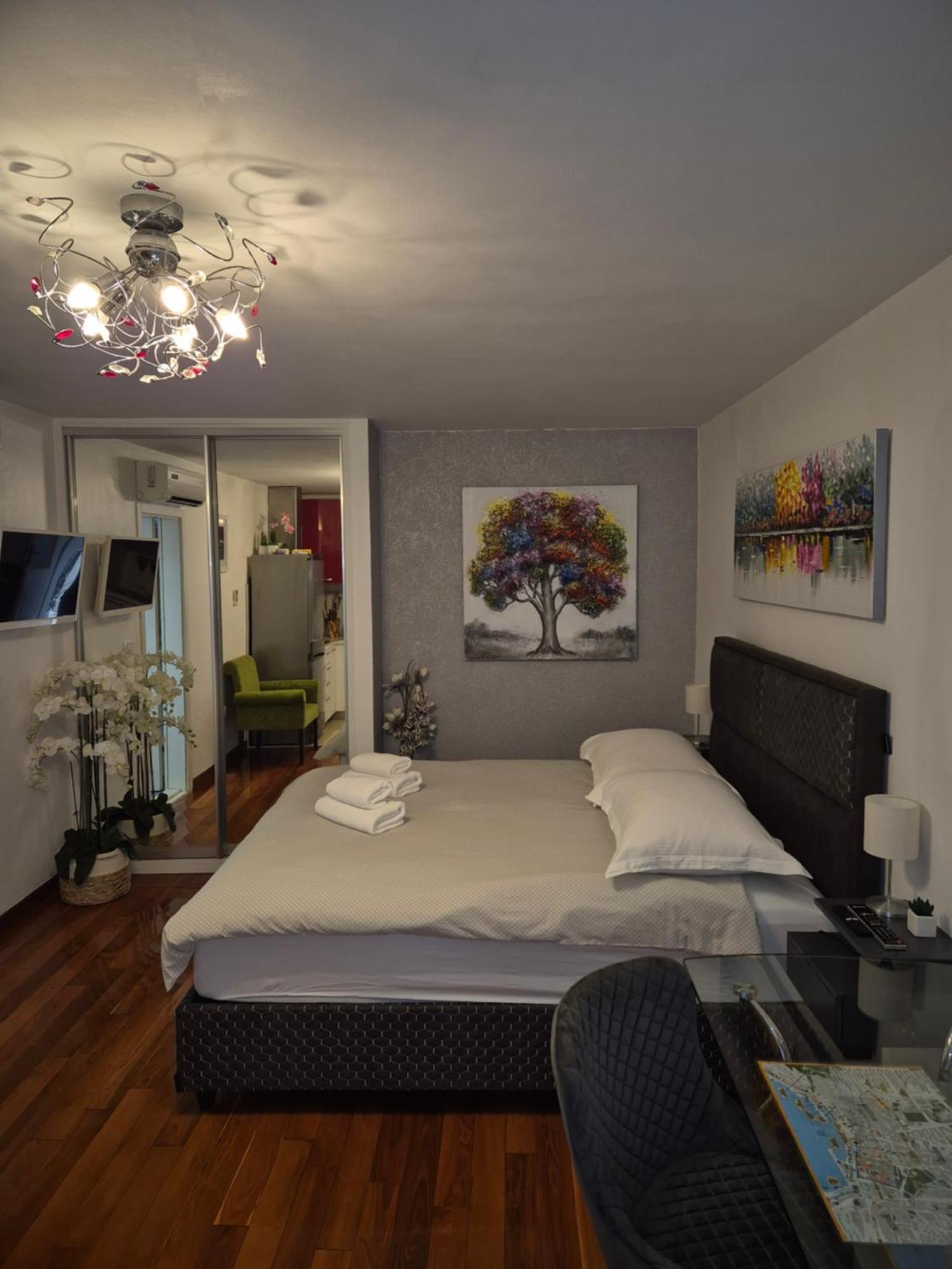 Tomadi Apartma