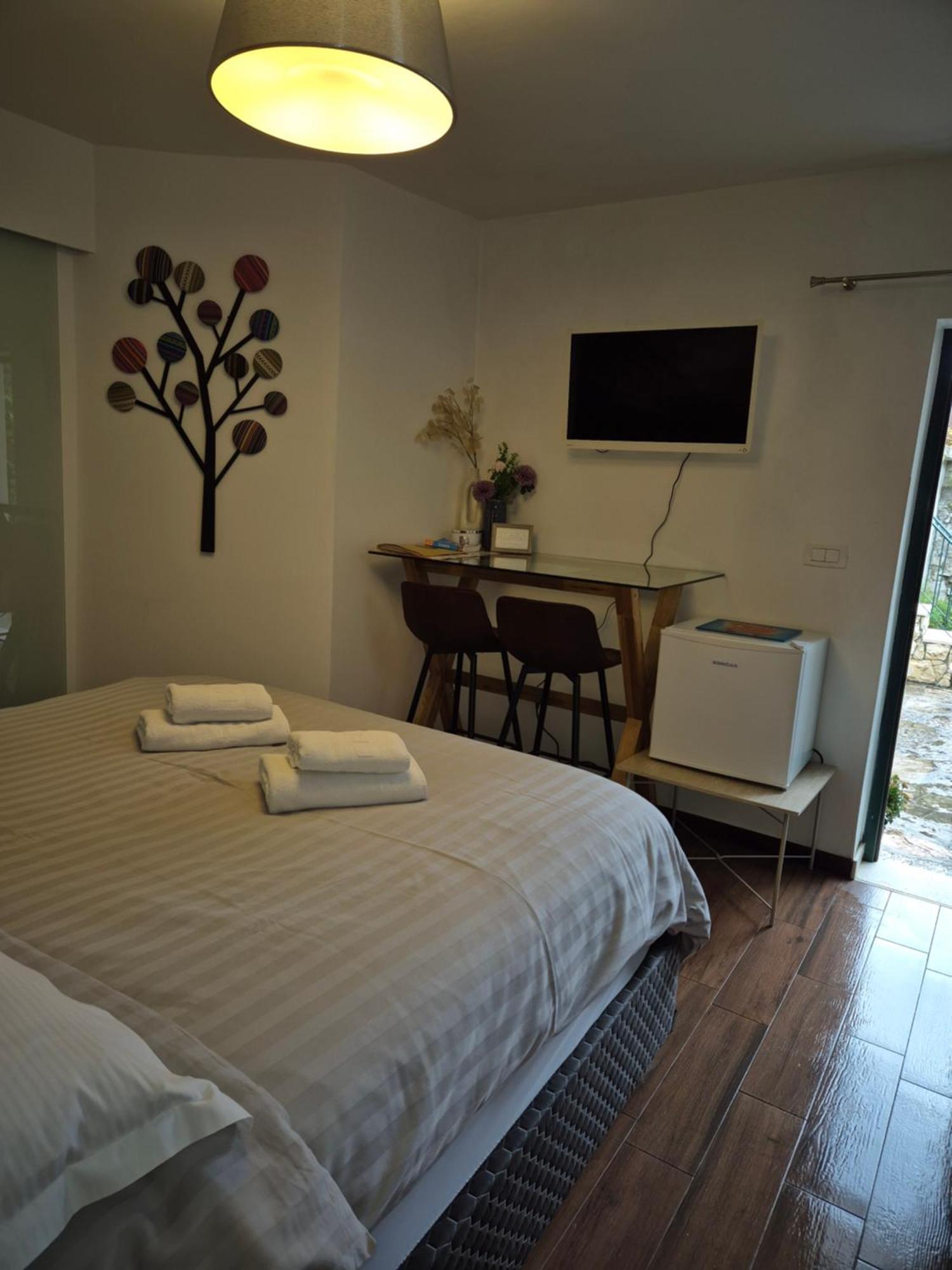 Apartma Tomadi *