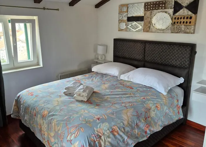 Tomadi Residence